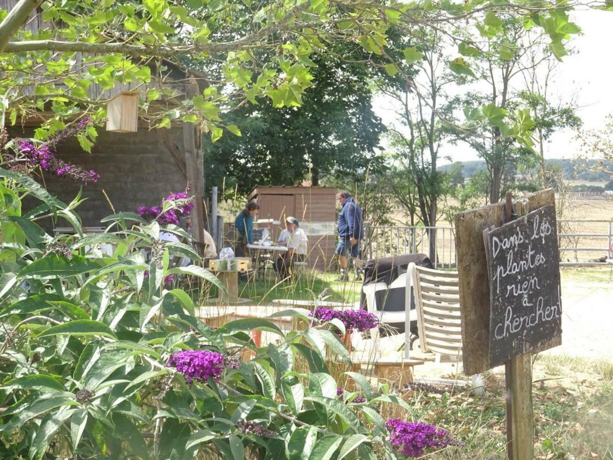 Chambre à la ferme Besson Extérieur photo